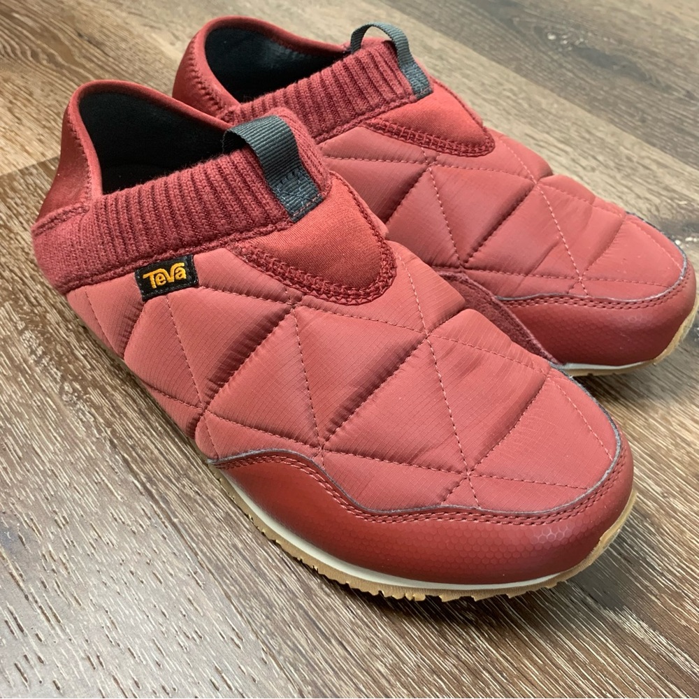 Teva womens red ReEmber moc slip on sneakers 8